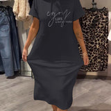 Ebba™ | Ledig klänning med huva och feminin passform