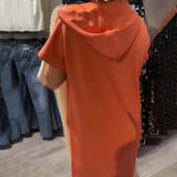 Ebba™ | Ledig klänning med huva och feminin passform