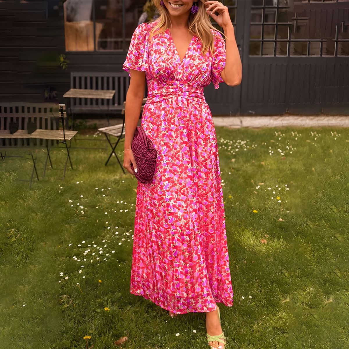 Linnea™ | Klänning med V-ringning