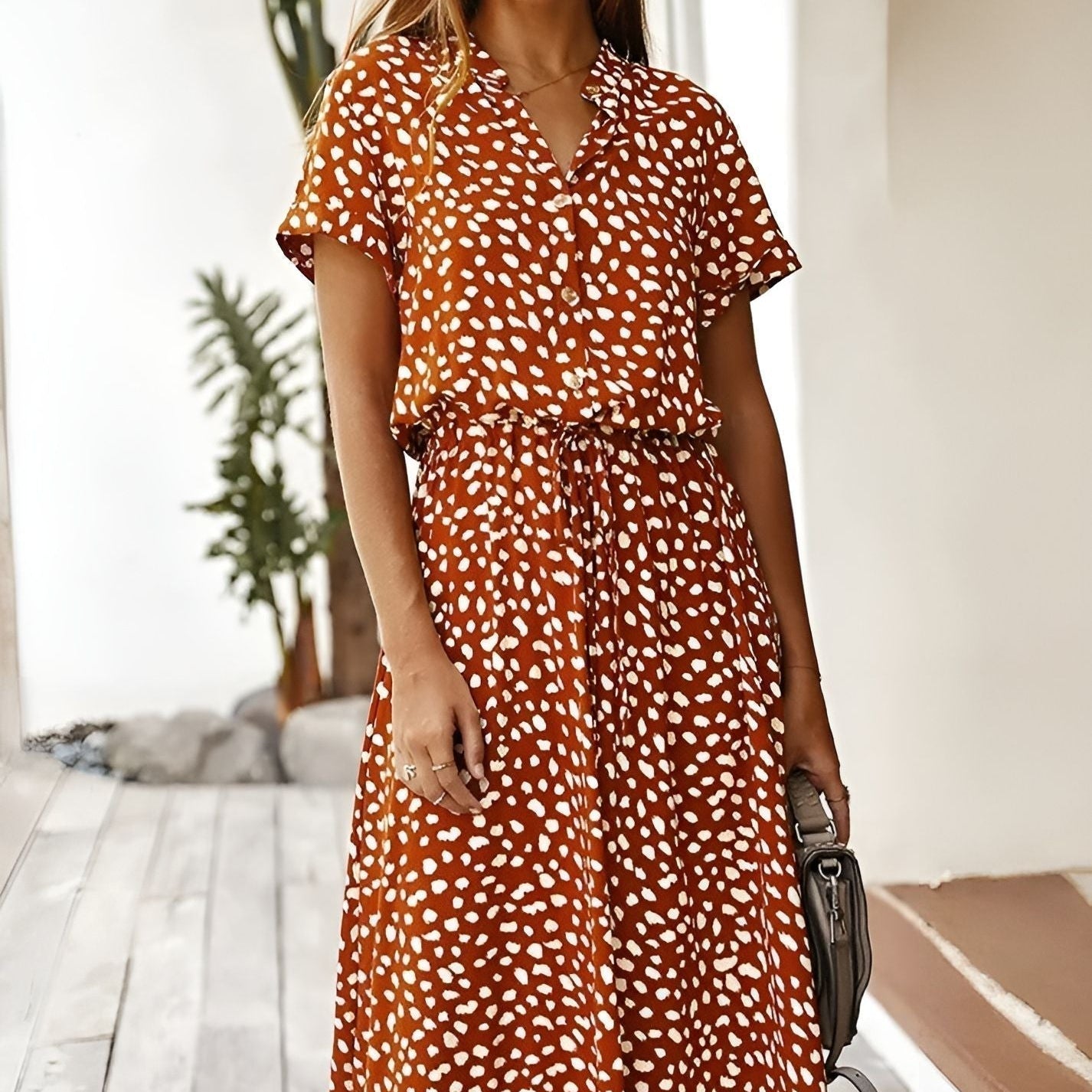 Benthe™ | V-ringad Klänning